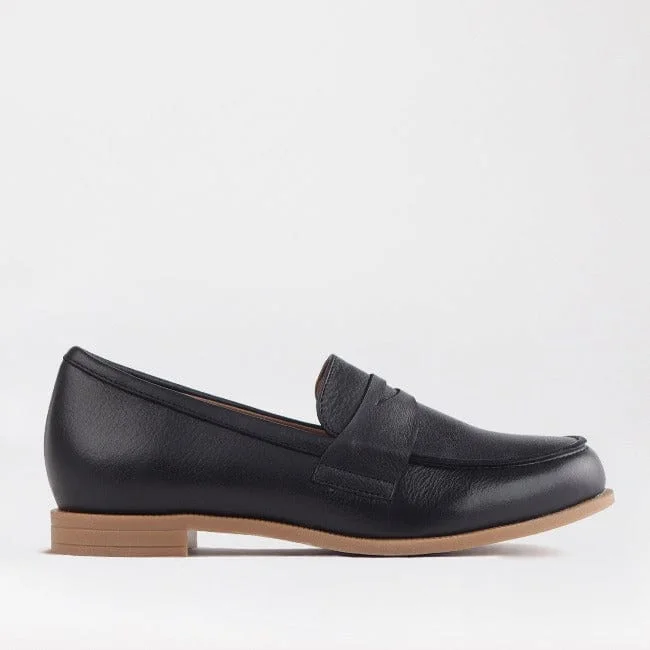 Penny Loafer with Removable Footbed in Black - 12464