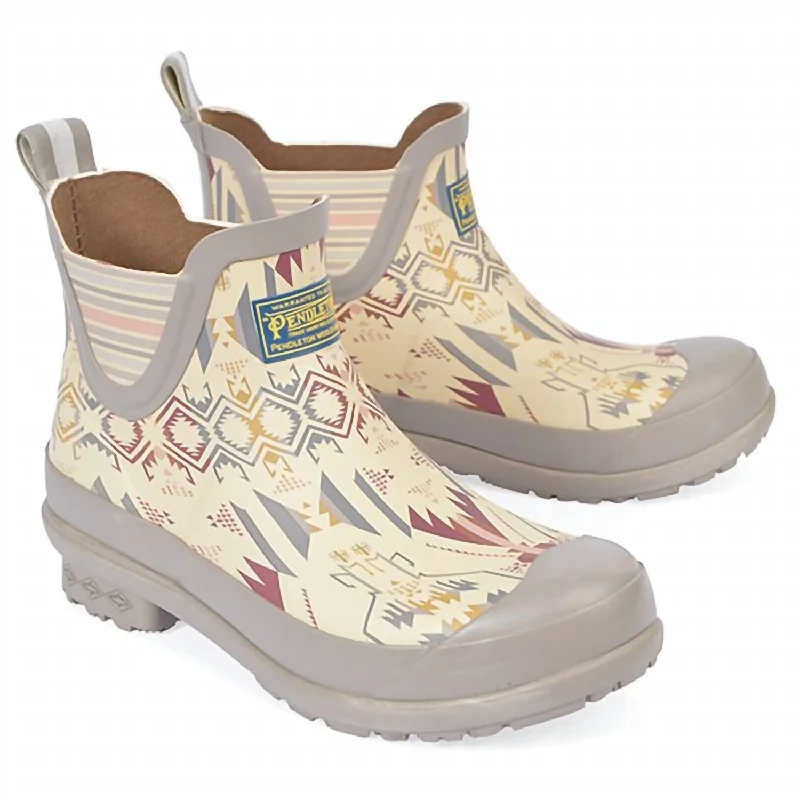 Women's Heritage Chelsea Rain Boot In White Sands